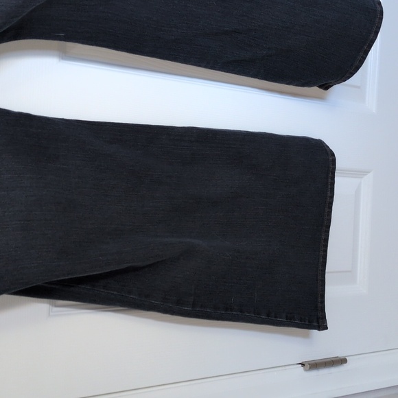 NWT Lane Bryant Venezia Stretch Flare Jeans - 4 Tall (18/20) - Picture 6 of 7